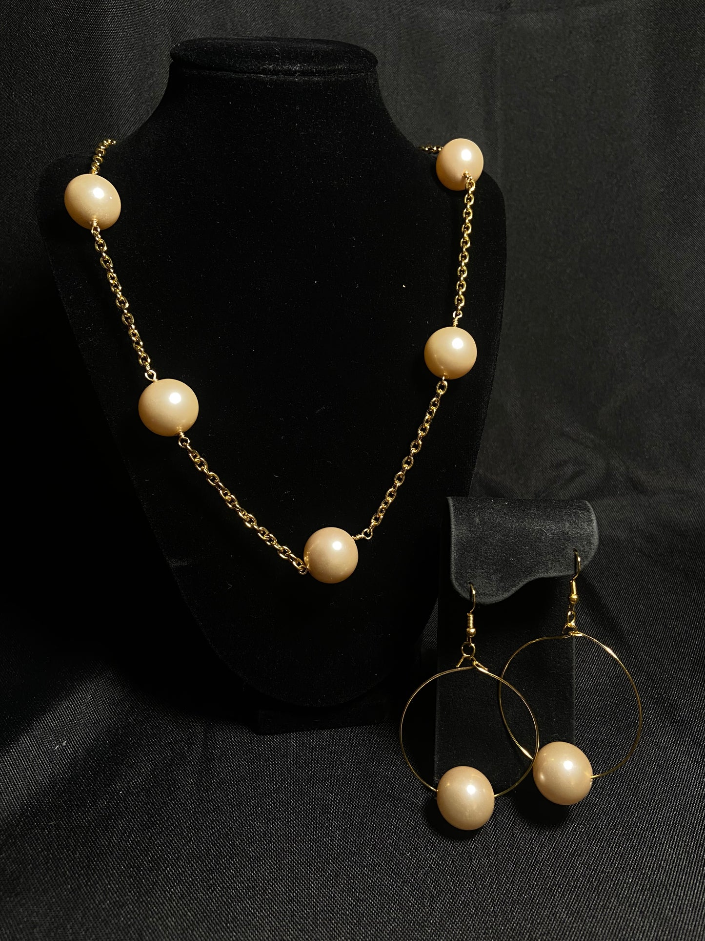 Big Pearls Necklace and Earring Set