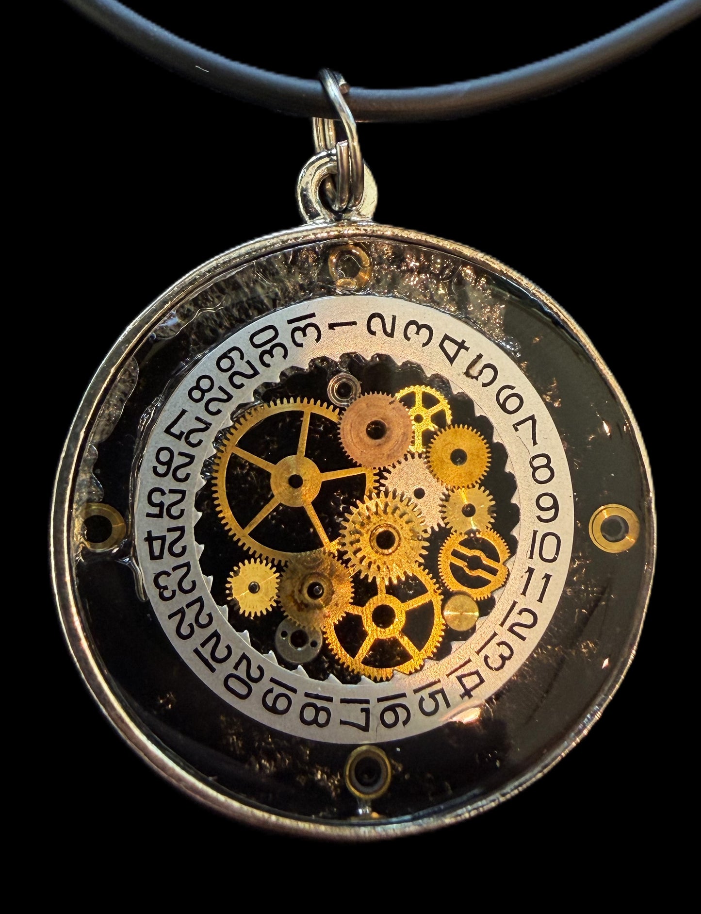 Circle Pendant Necklaces
