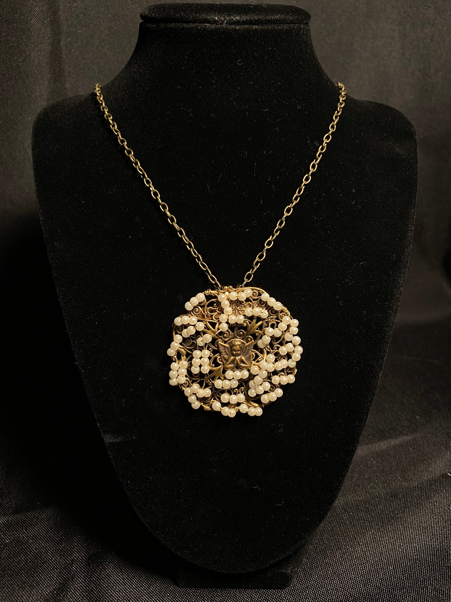 White Bead Wreath Necklace