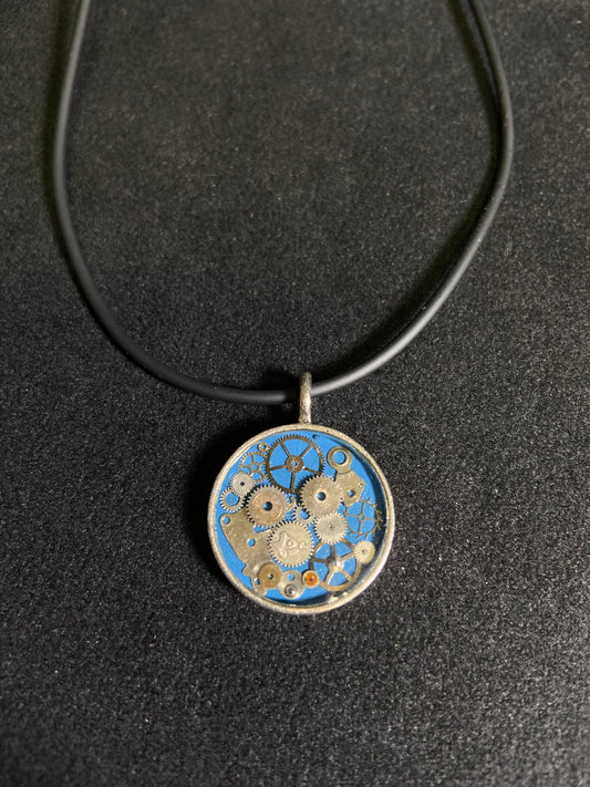 Round Pendant Necklaces