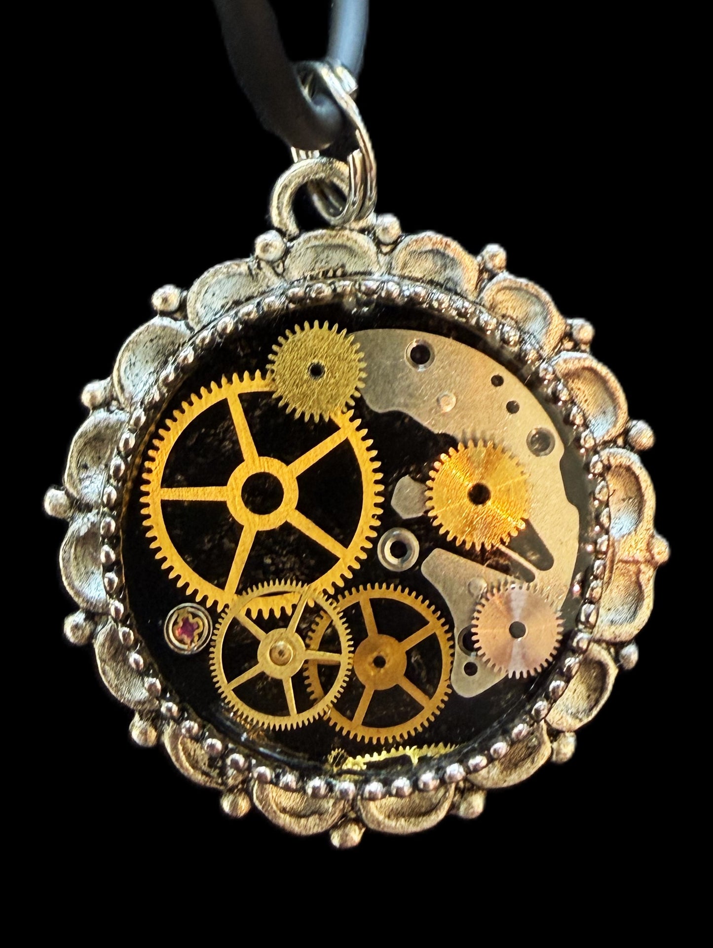 Circle Pendant Necklaces