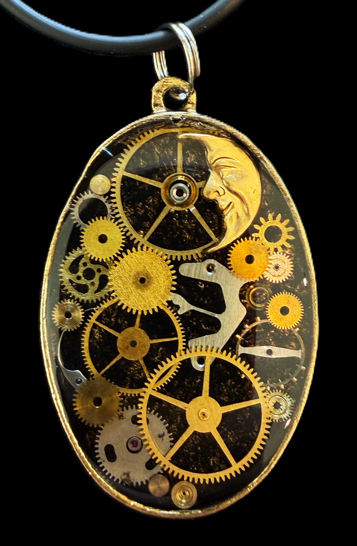 Oval Pendant Necklace