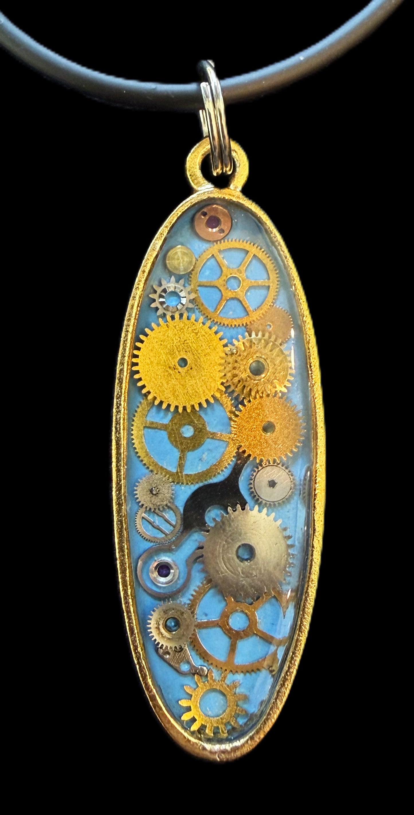 Oval Pendant Necklace