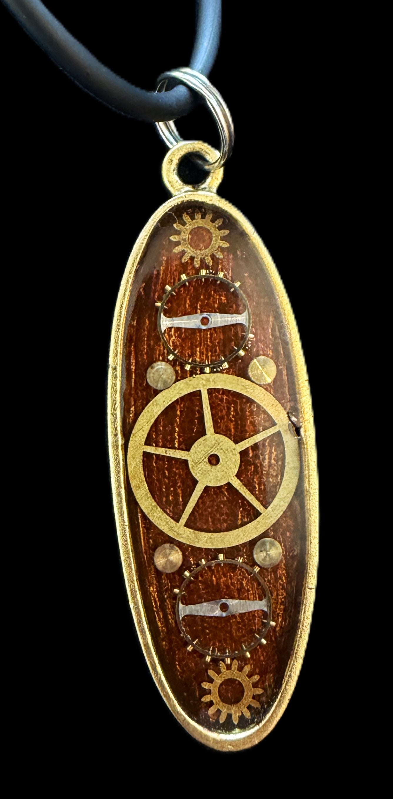 Oval Pendant Necklace